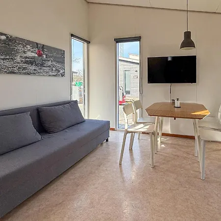 Дом отдыха 2 Bedroom Cozy In *