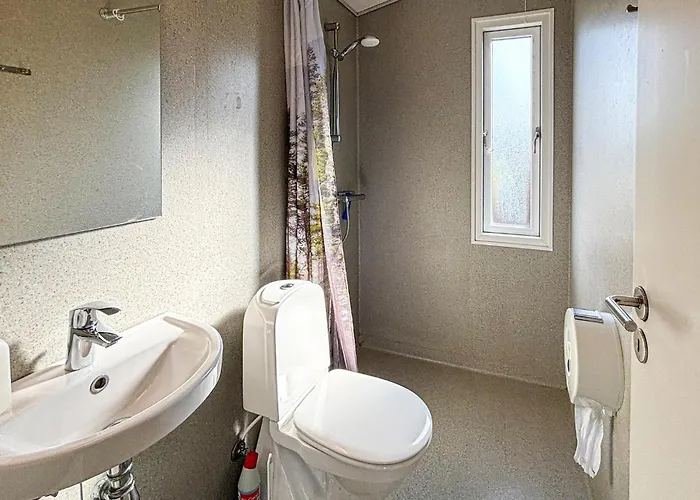 Дом отдыха 2 Bedroom Cozy In Вайен